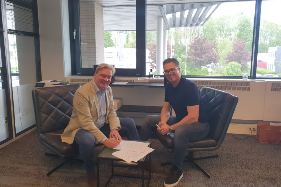 Tekenmoment van eerste franchisenemer